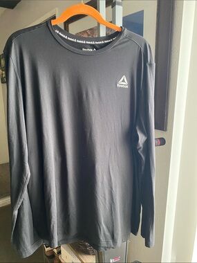 Reebok Men’s Long-Sleeve Crew Shirt - Black